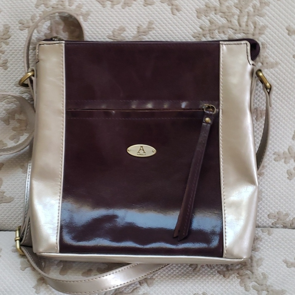 Aurielle Leather by Carryland Women’s Crossbody Bag, Two-tone Brown/ Metallic - Picture 16 of 16